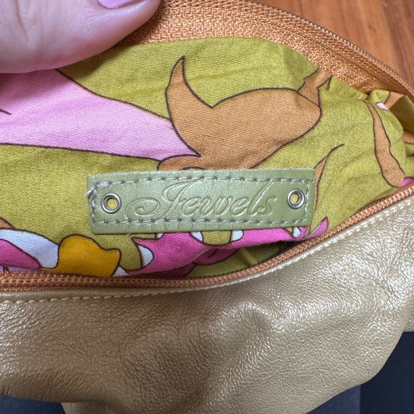 Gold purse with ring handles - Picture 8 of 8